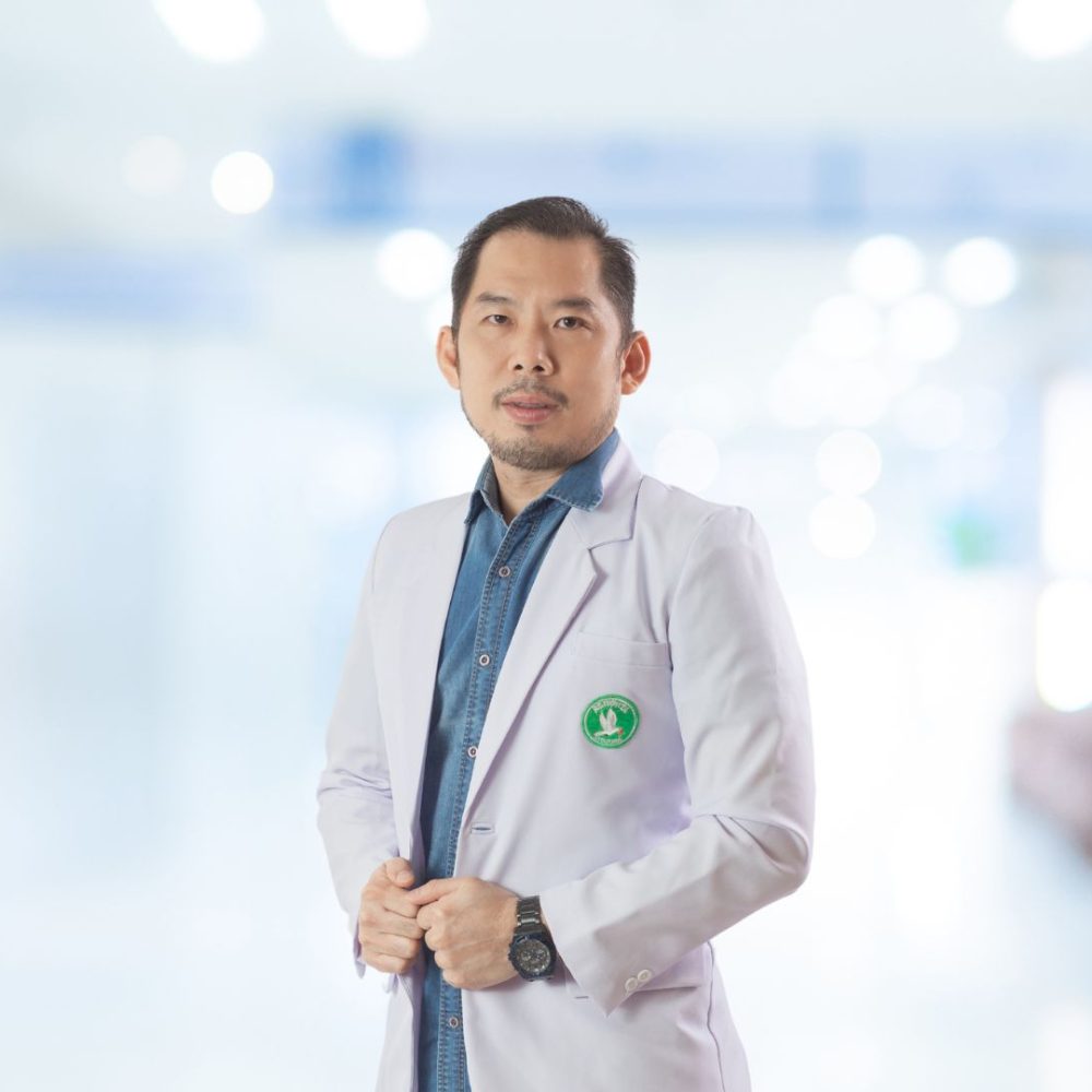 dr. Berlianto Tjahjadi, Sp.OT(K) Hip and Knee dr. Berlianto Tjahjadi, Sp.OT(K) Hip and Knee